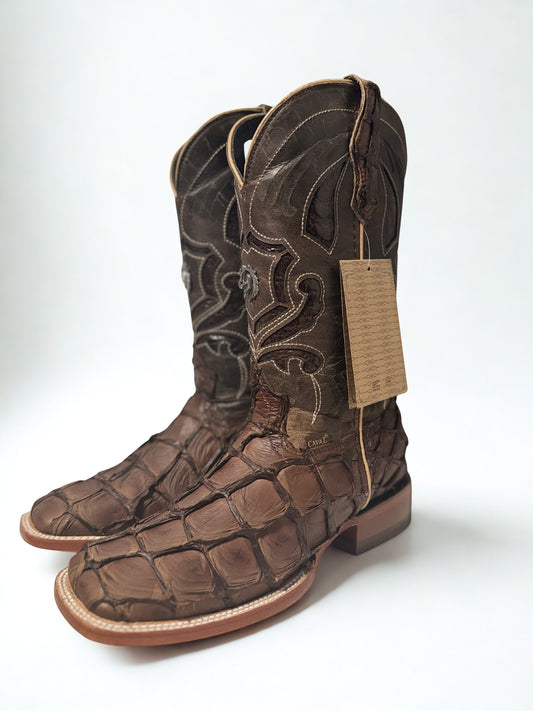 Brown Pirarcucu Boots